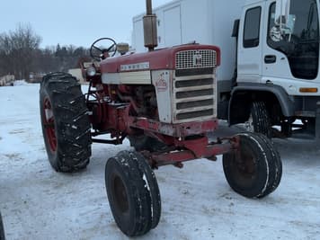 Main image International Harvester 560